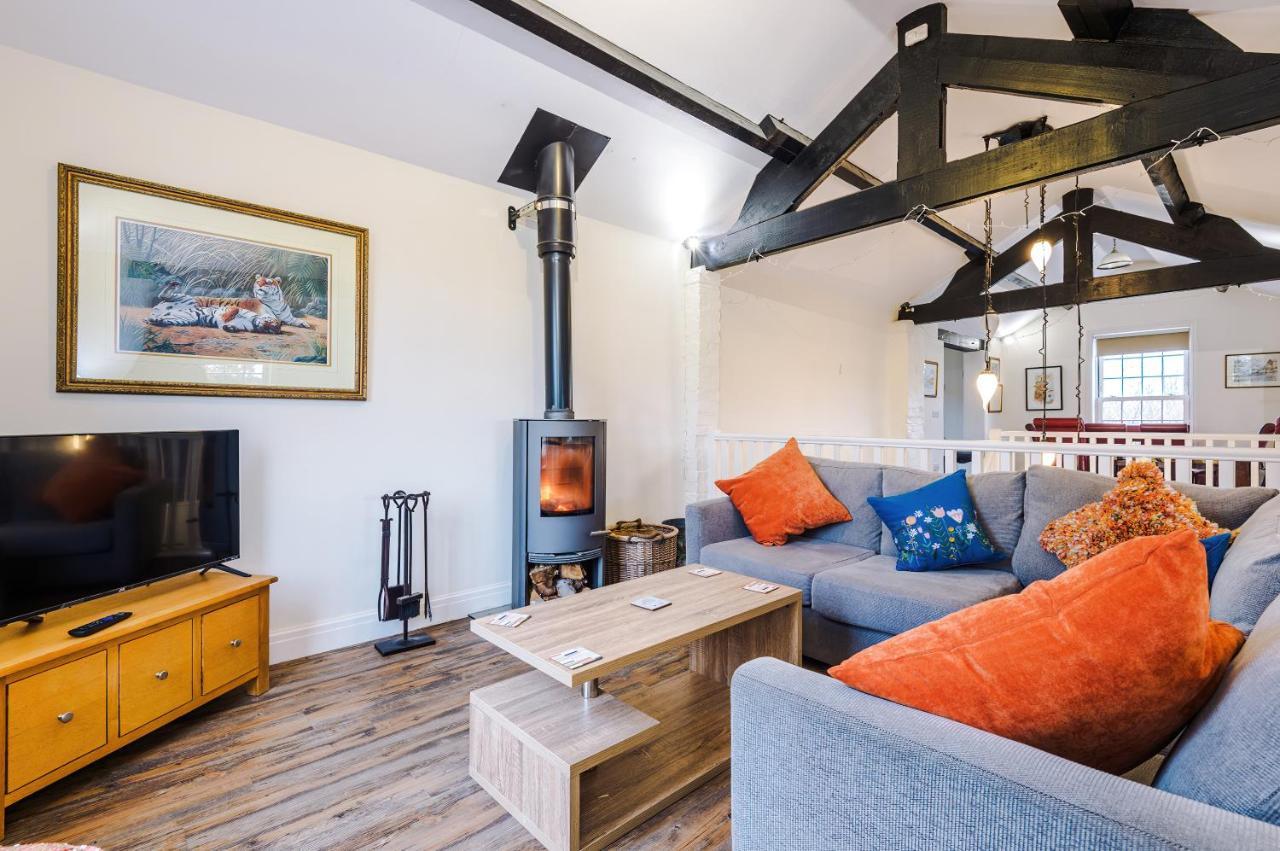 Belvedere House - Serene Countryside Escape - 4 Bedrooms Sleeps 8 Sandbach Exterior photo